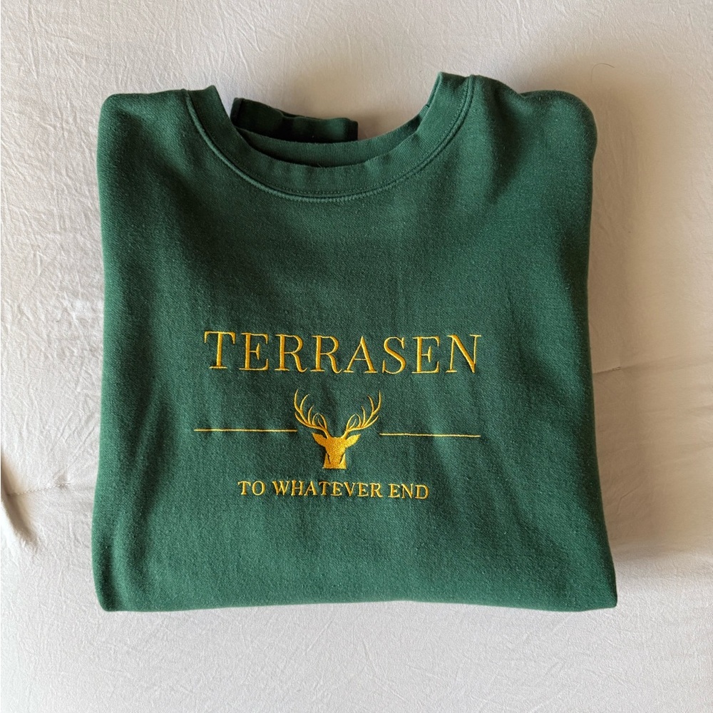 Throne of Glass Pullover